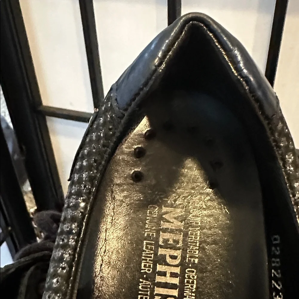 Mephisto Air Relax Sparkly Black and White Sneakers Zippers and Laces EUC 9